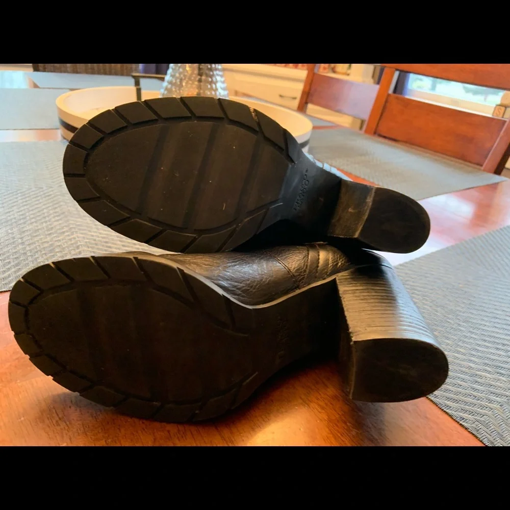 Leather‎ boots